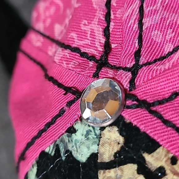 BONE COLLECTOR EMBROIDERED RHINESTONE HAT - Picture 6 of 15